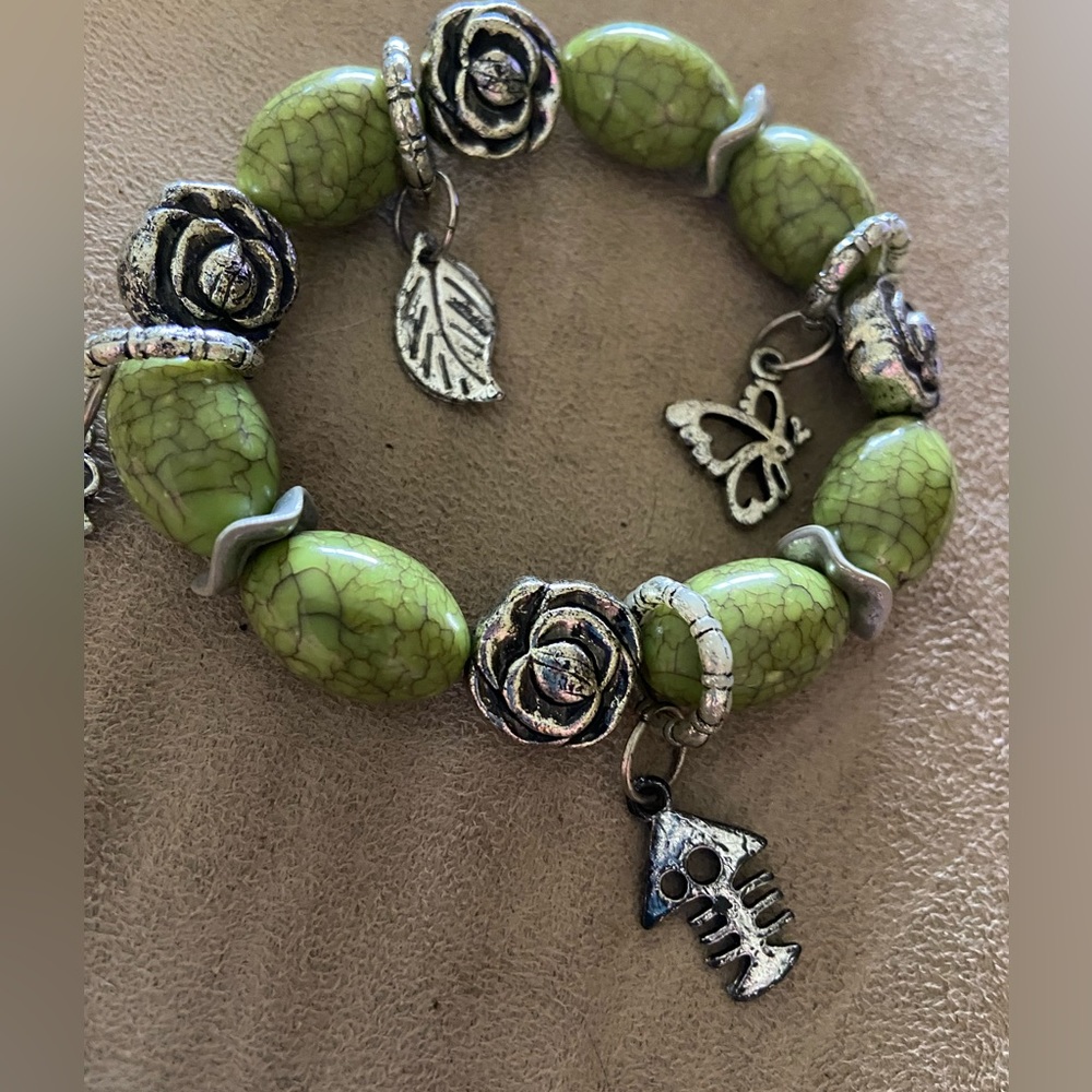 Green Roses,Butterflies,stretchable braclet